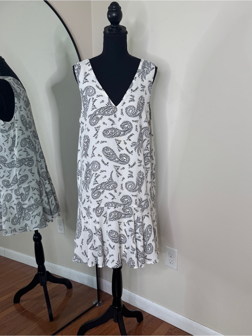 Banana Republic Paisley Tiered Dress White Black Size L